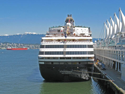 Celebrity Cruises Ships on Cruise Ship In Vancouver Canada